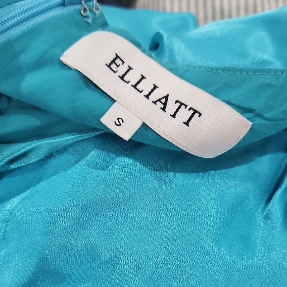 Elliatt Asymmetrical Dress In Blue - Picture 4 of 4